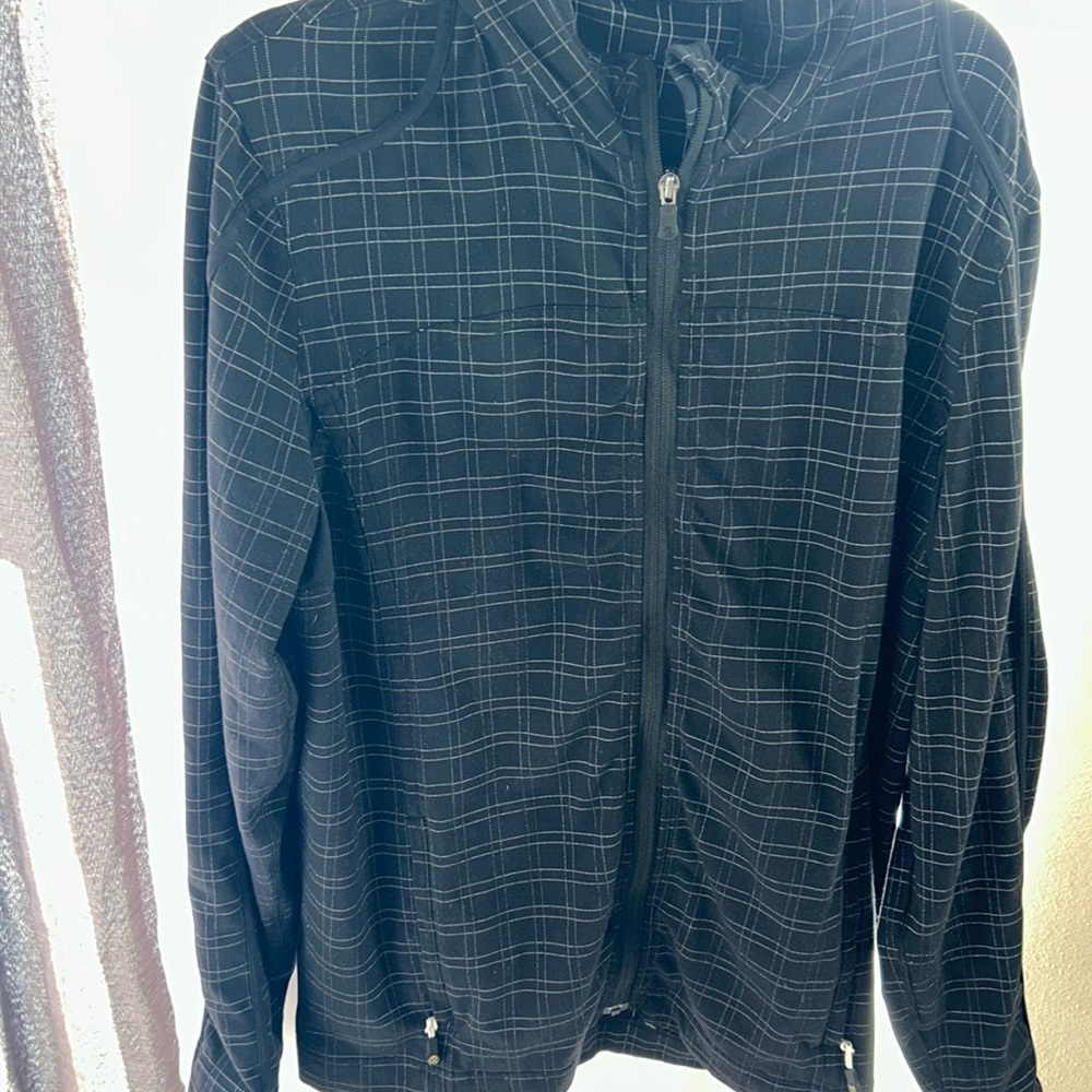 Lululemon Black & White Checkered L/S Jacket. Mint Condition